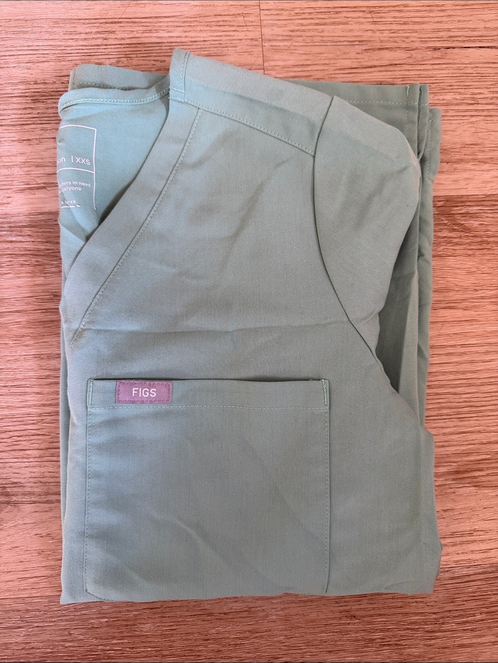 Figs Women’s Catarina Scrub Top in Jade